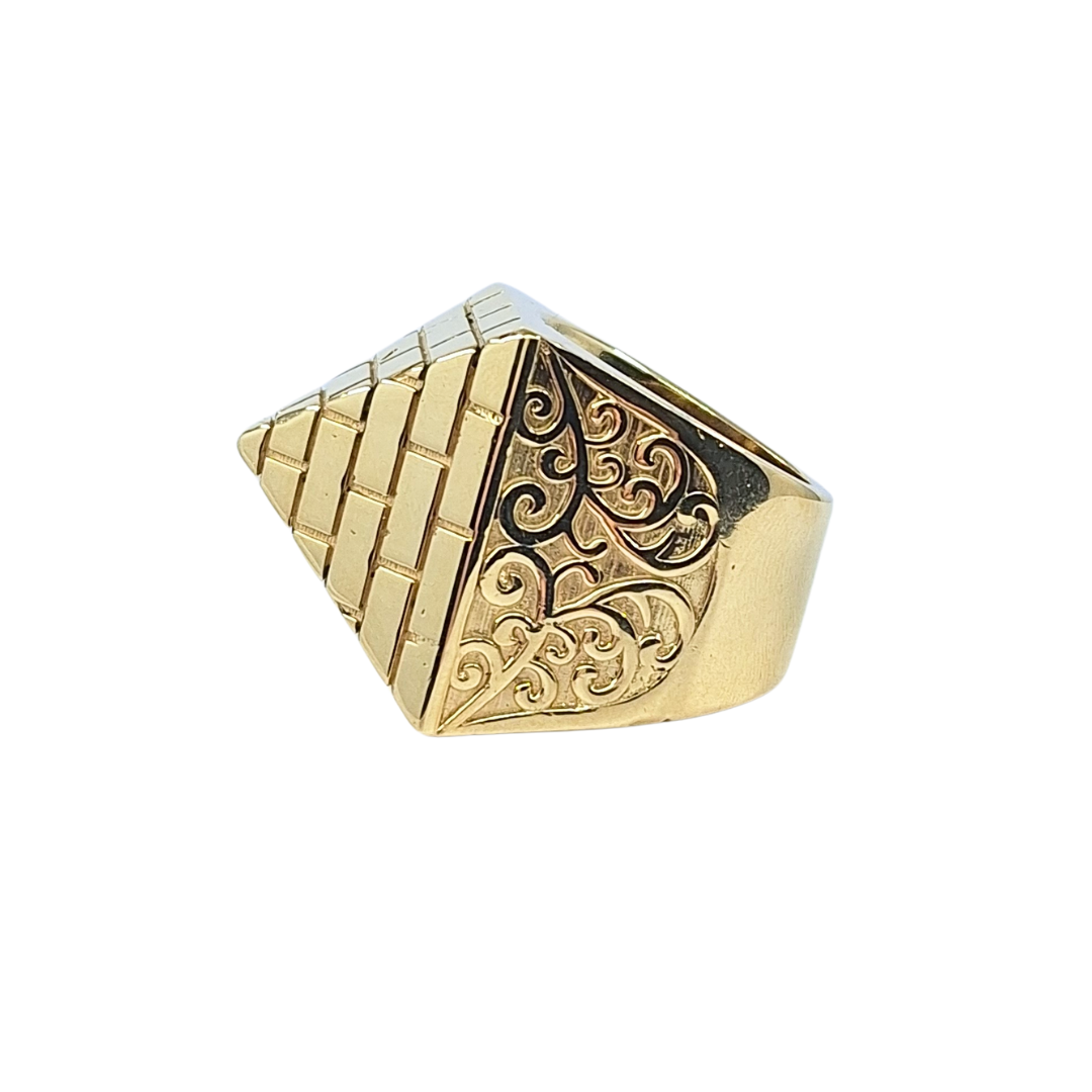 9ct Yellow Gold Solid pyramid Ring