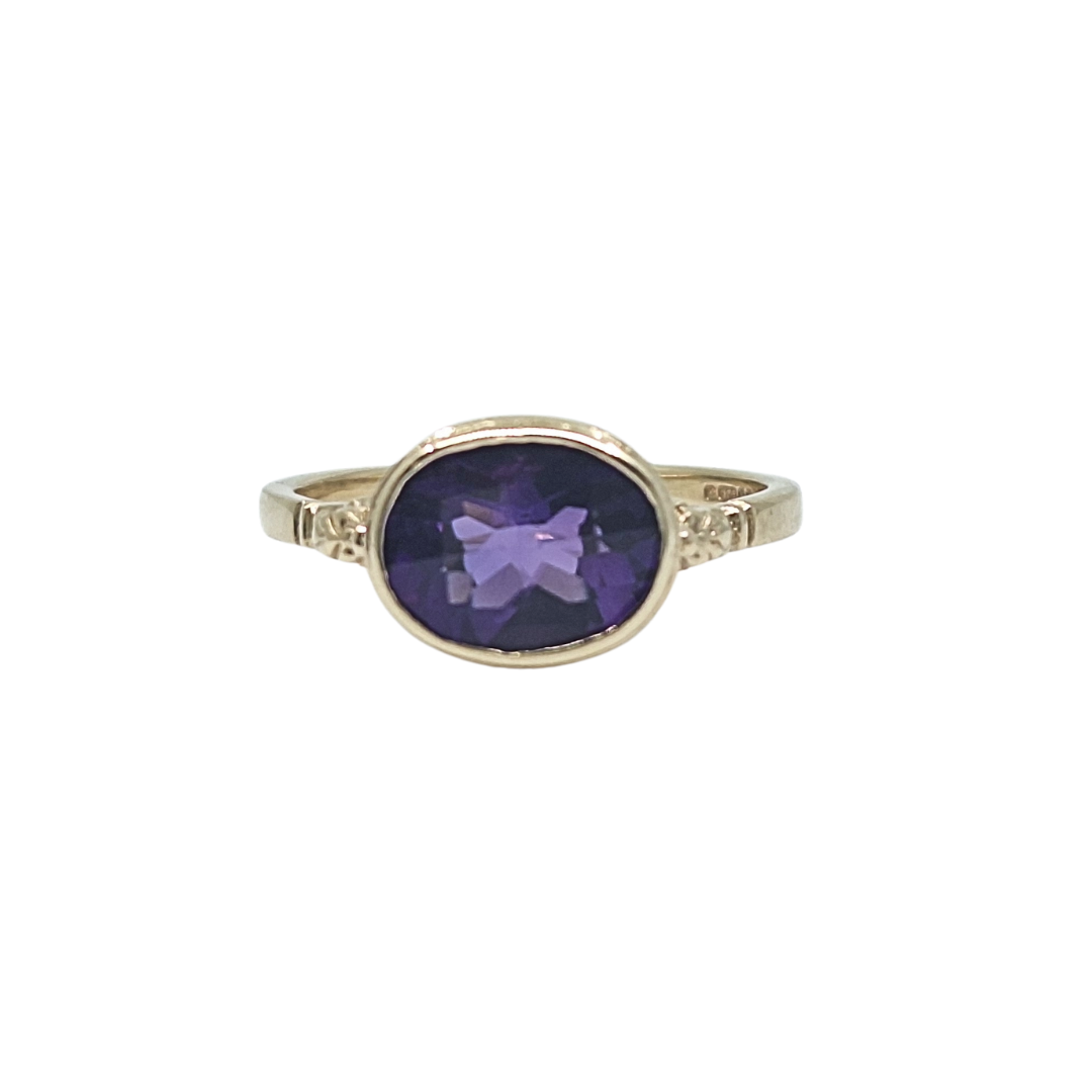 9ct Yellow Gold Amethyst Ring
