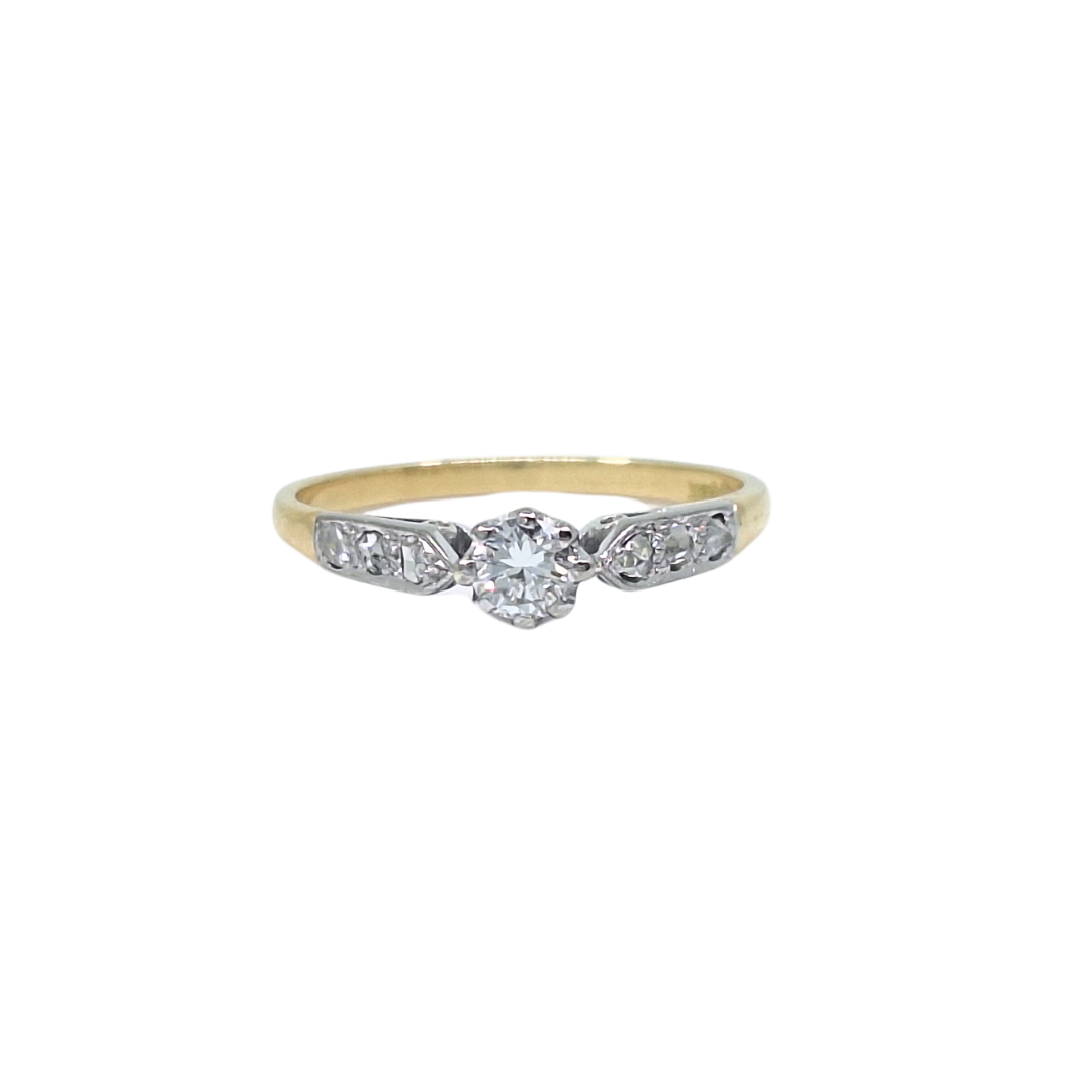 18ct Yellow Gold Diamond Solitaire Ring