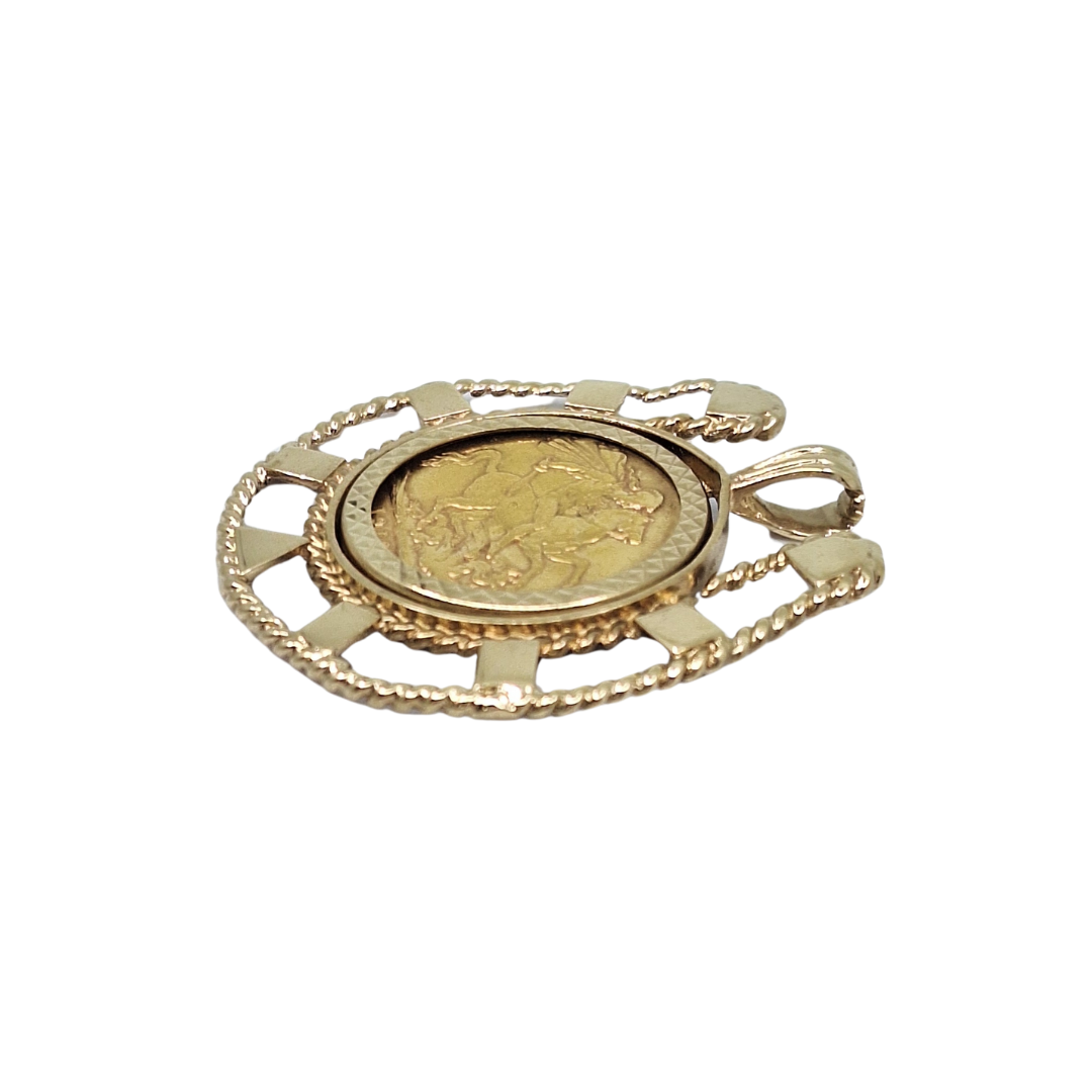 Full Sovereign Horse Shoe pendant 1913