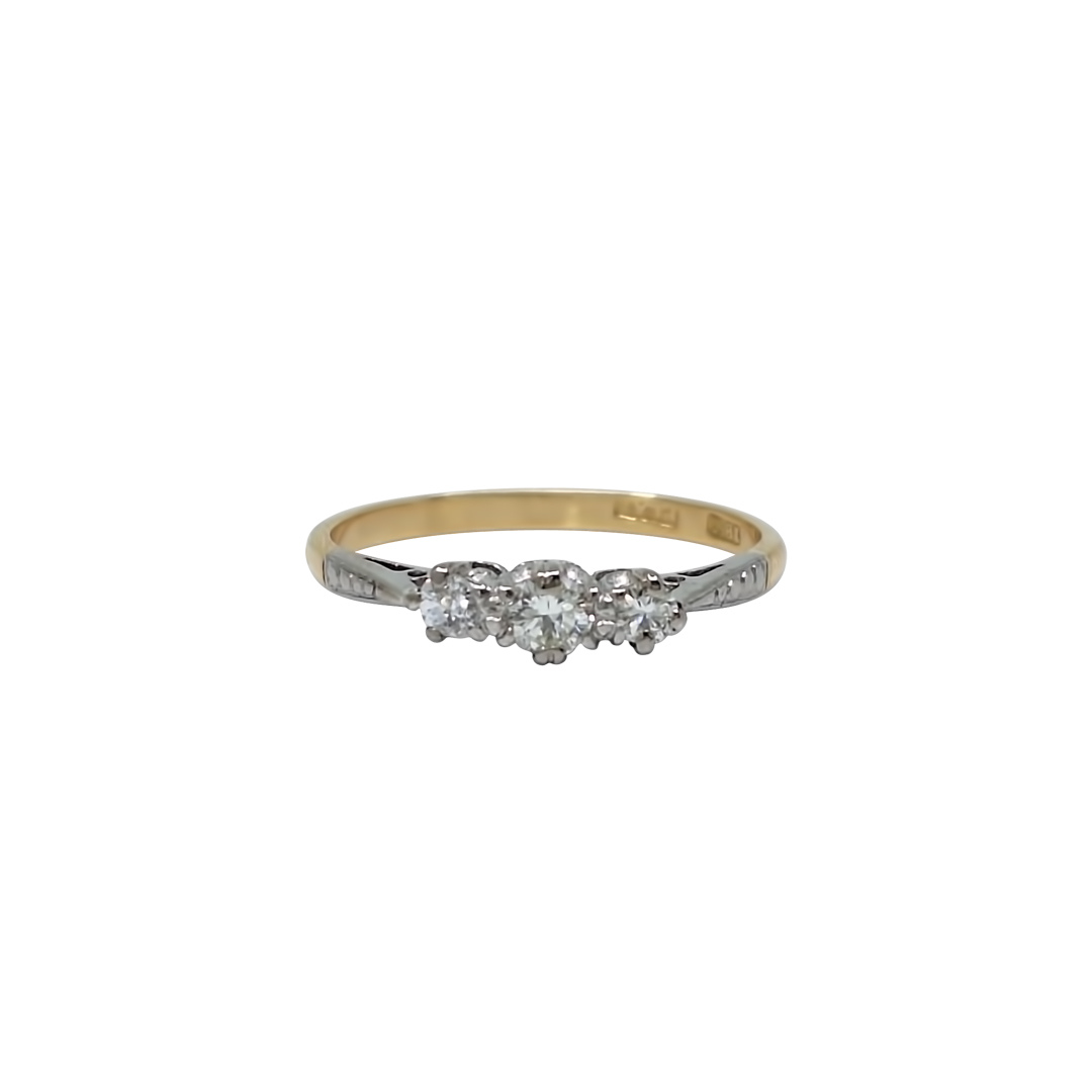 18ct Yellow Gold Diamond Three Sone Ring