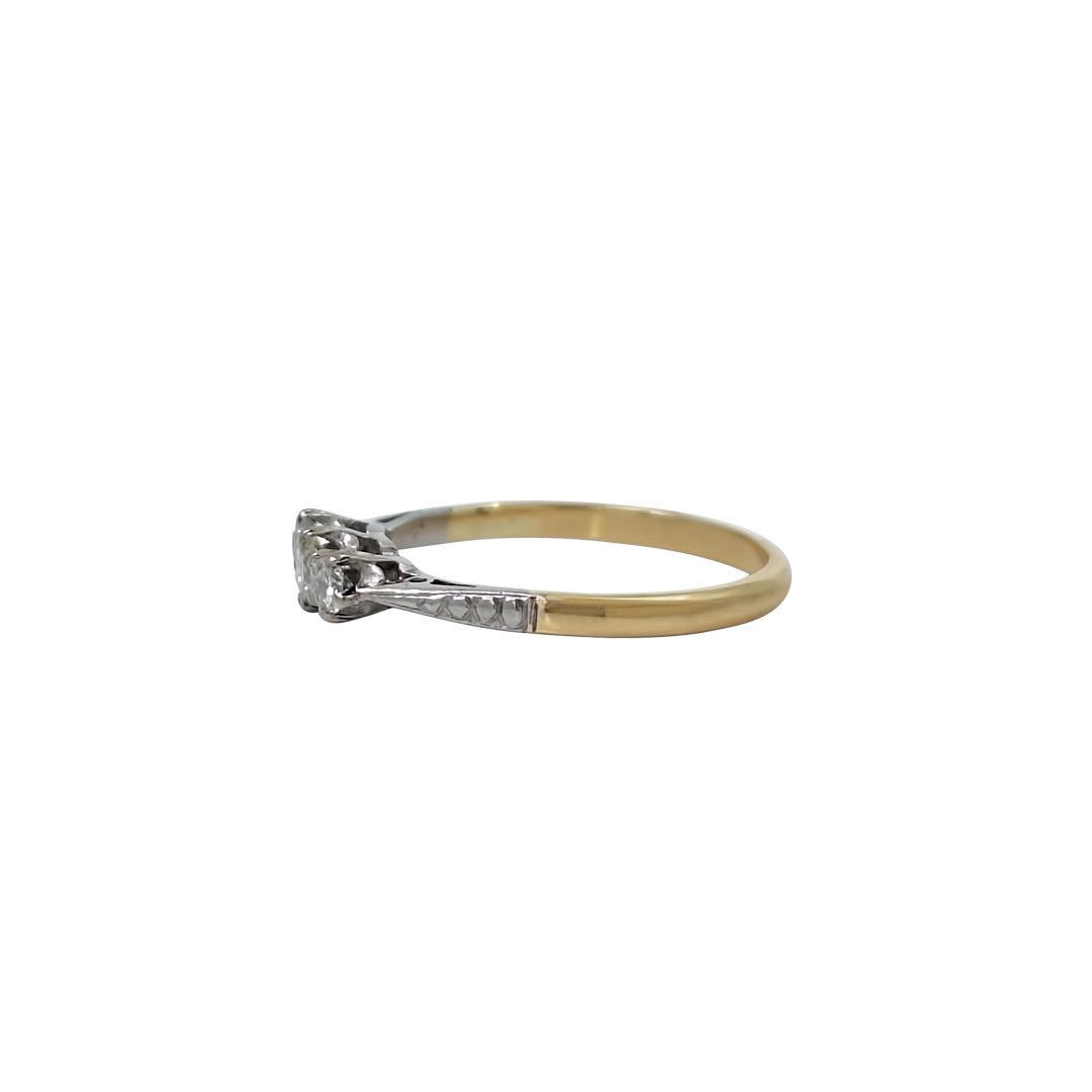18ct Yellow Gold Diamond Three Sone Ring