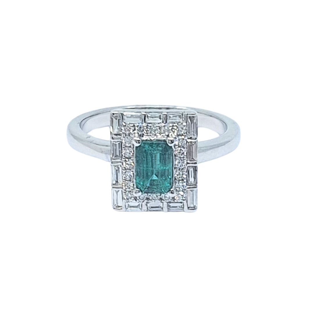 18ct White Gold Emerald & Diamond Cluster Ring