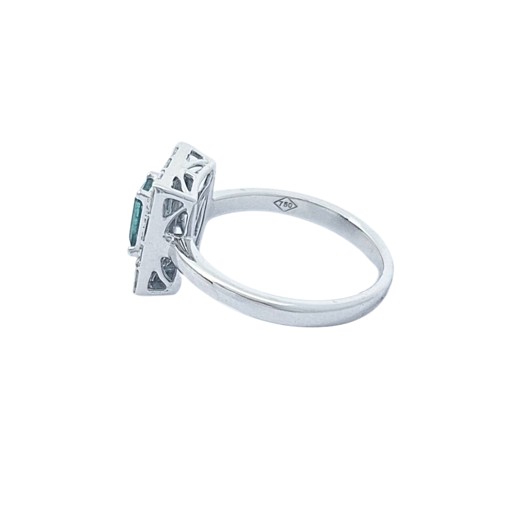 18ct White Gold Emerald & Diamond Cluster Ring