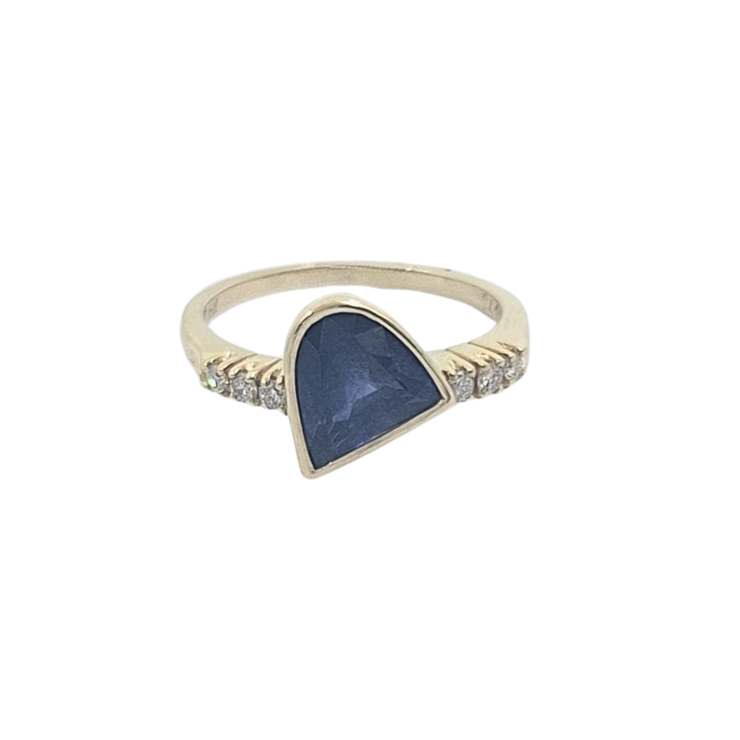 14ct Yellow Gold Sapphire & Diamond Ring