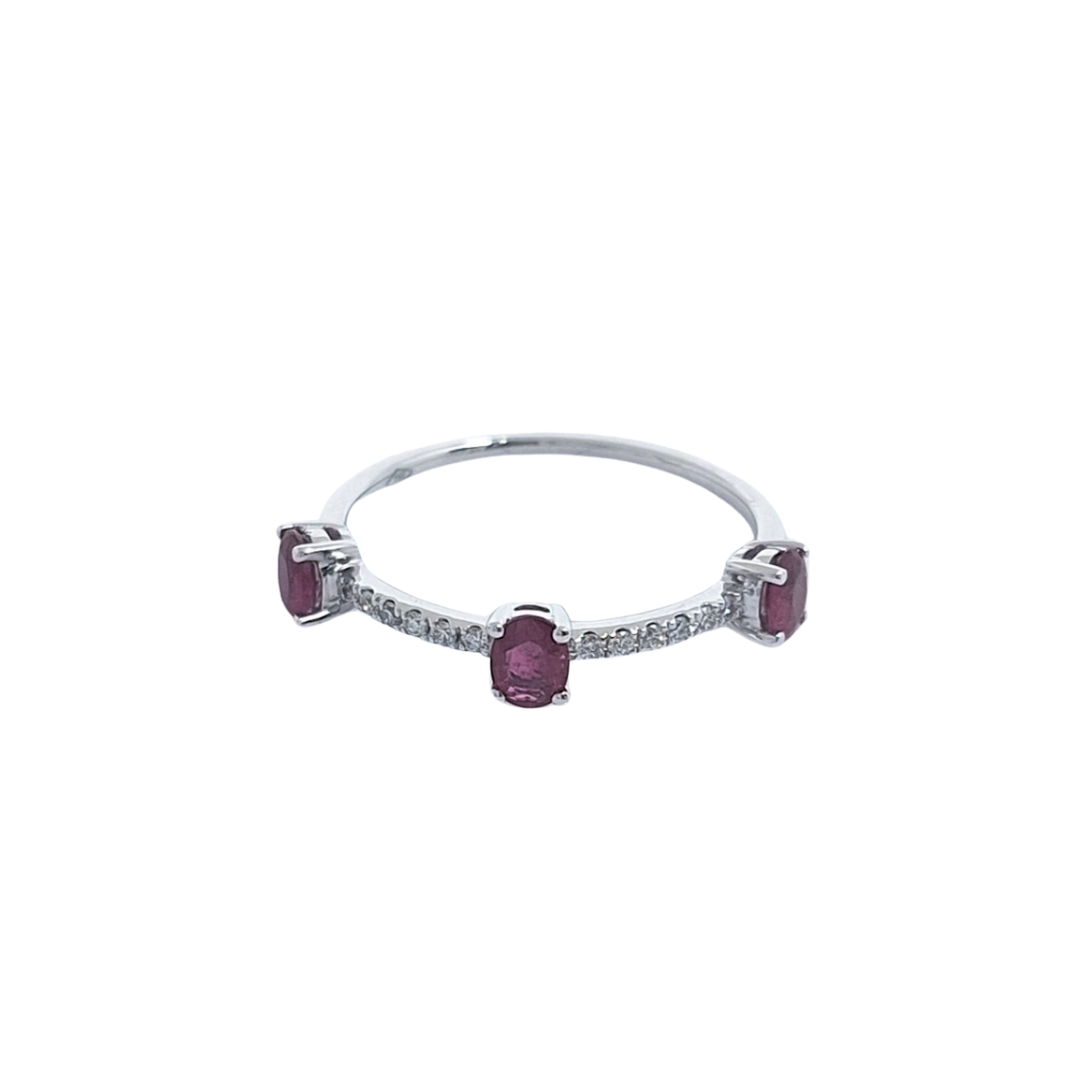 18ct White Gold Ruby & Diamond Ring