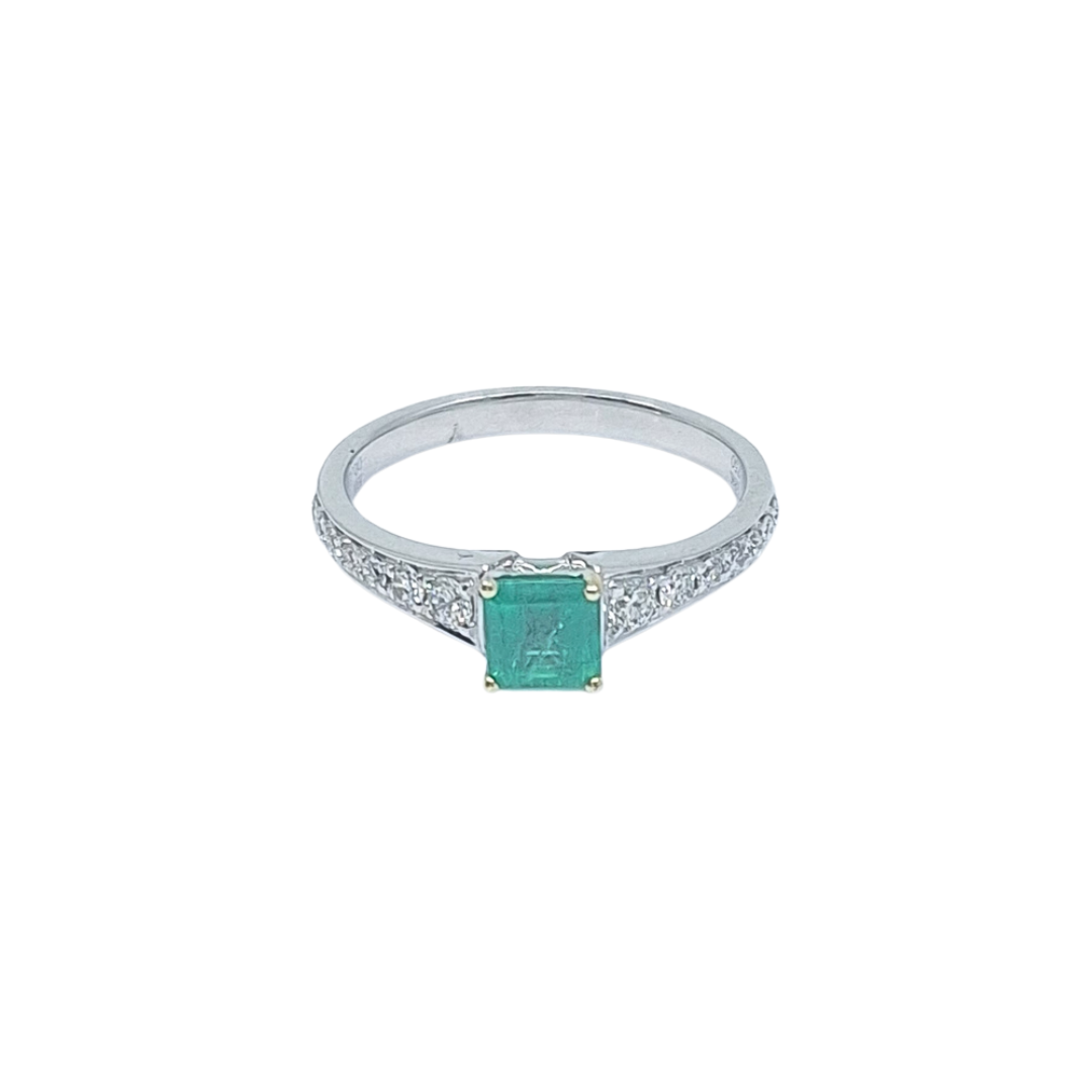 18ct White Gold Emerald & Diamond Ring