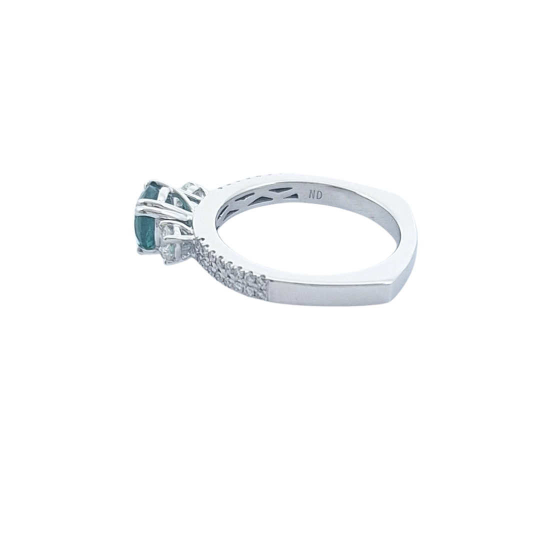 14ct White Gold Emerald & Diamond Ring