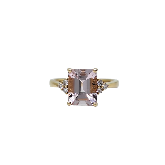 18ct Yellow Gold Morganite & Diamond Ring