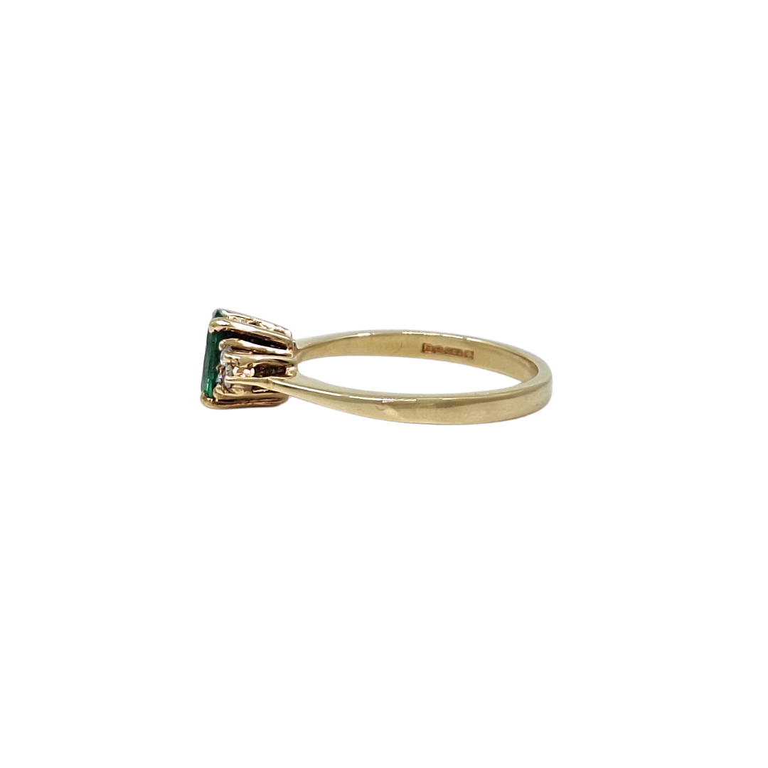 18ct Yellow Gold Emerald & Diamond Ring