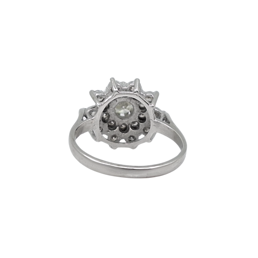 18ct White Gold Diamond Cluster Ring