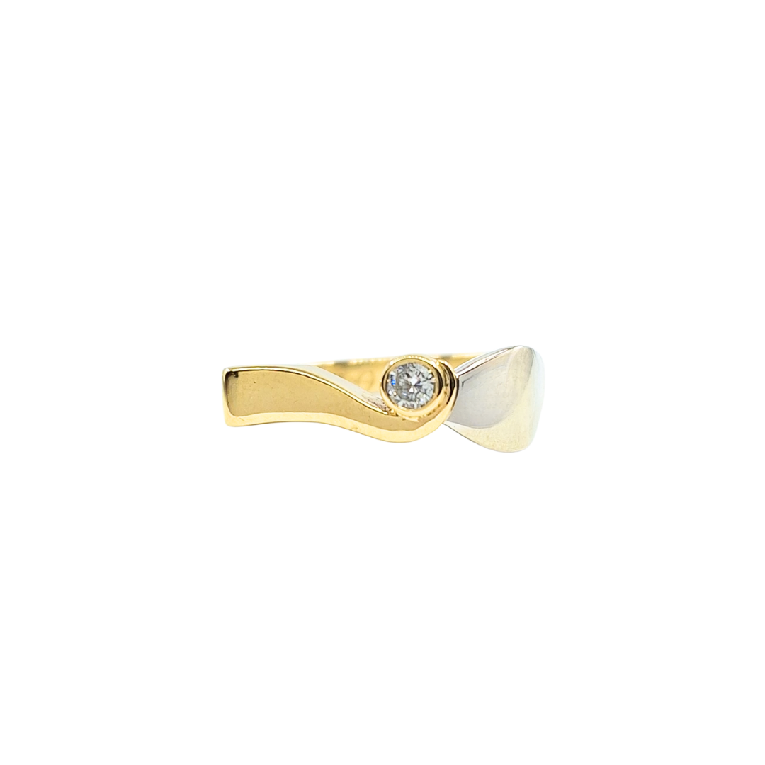 18ct Yellow & White Gold Diamond Twist Ring