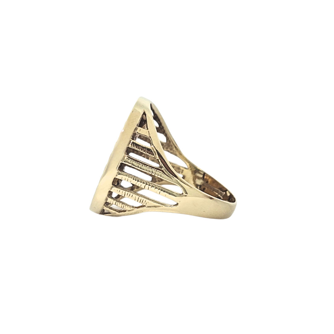 Half Sovereign Ring 1982