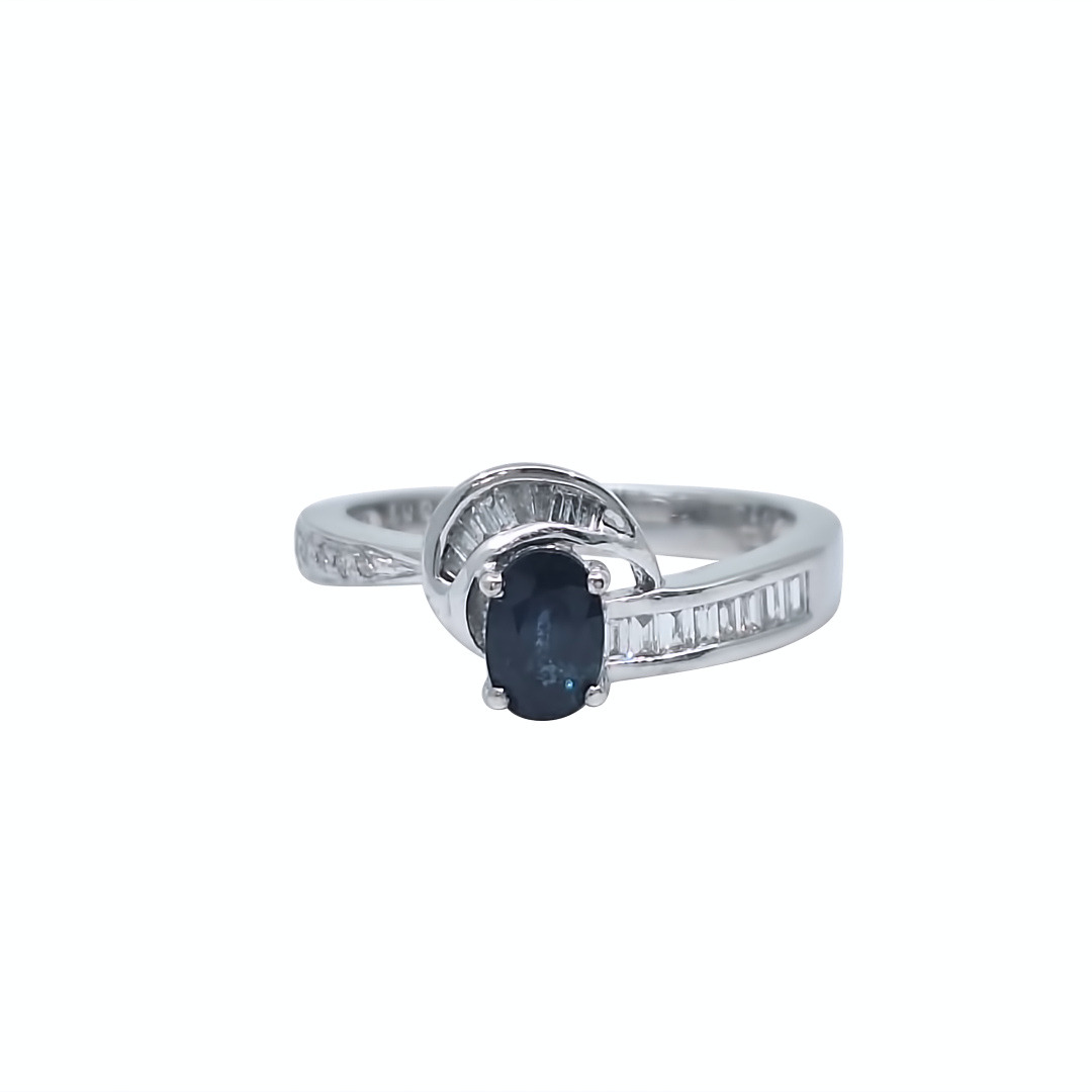 18ct White Gold Sapphire & Diamond Ring