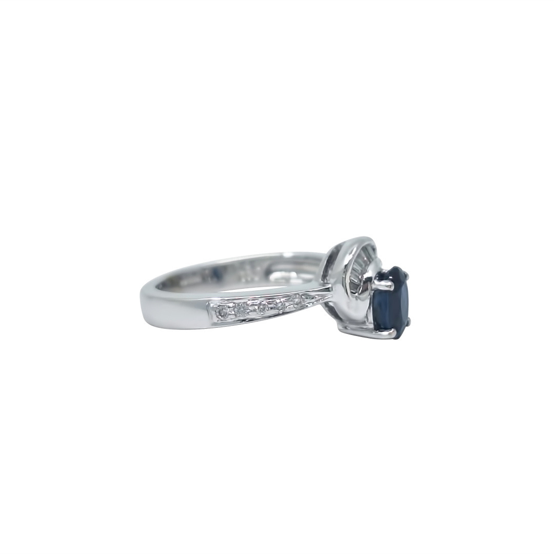 18ct White Gold Sapphire & Diamond Ring