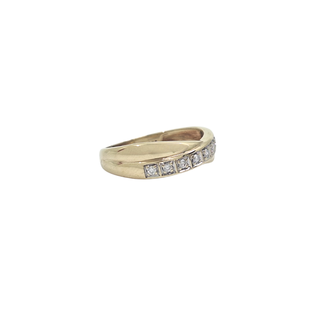 9ct Yellow Gold Diamond Crossover Ring