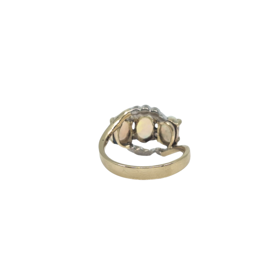 14ct Yellow Gold Opal Ring