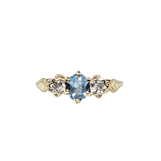 9ct Yellow Gold Blue Topaz & Diamond 3 Stone Ring