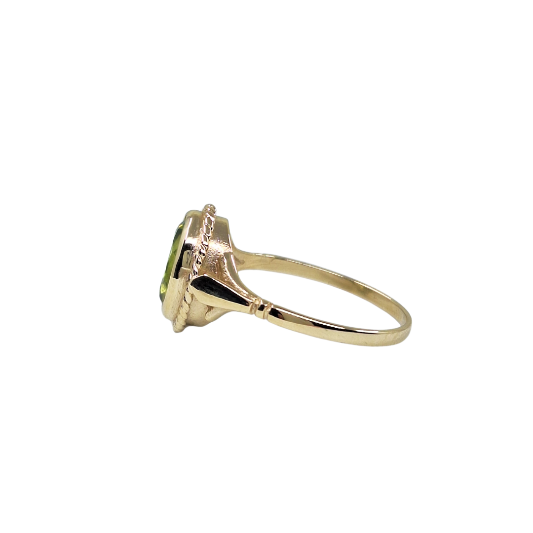 9ct Yellow Gold Peridot Solitaire Ring