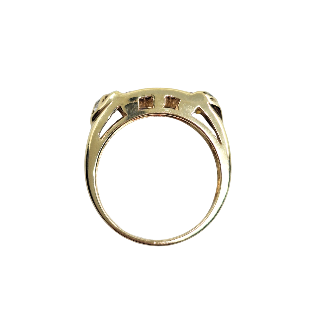 9ct Yellow Gold 3 Stone Garnet Ring