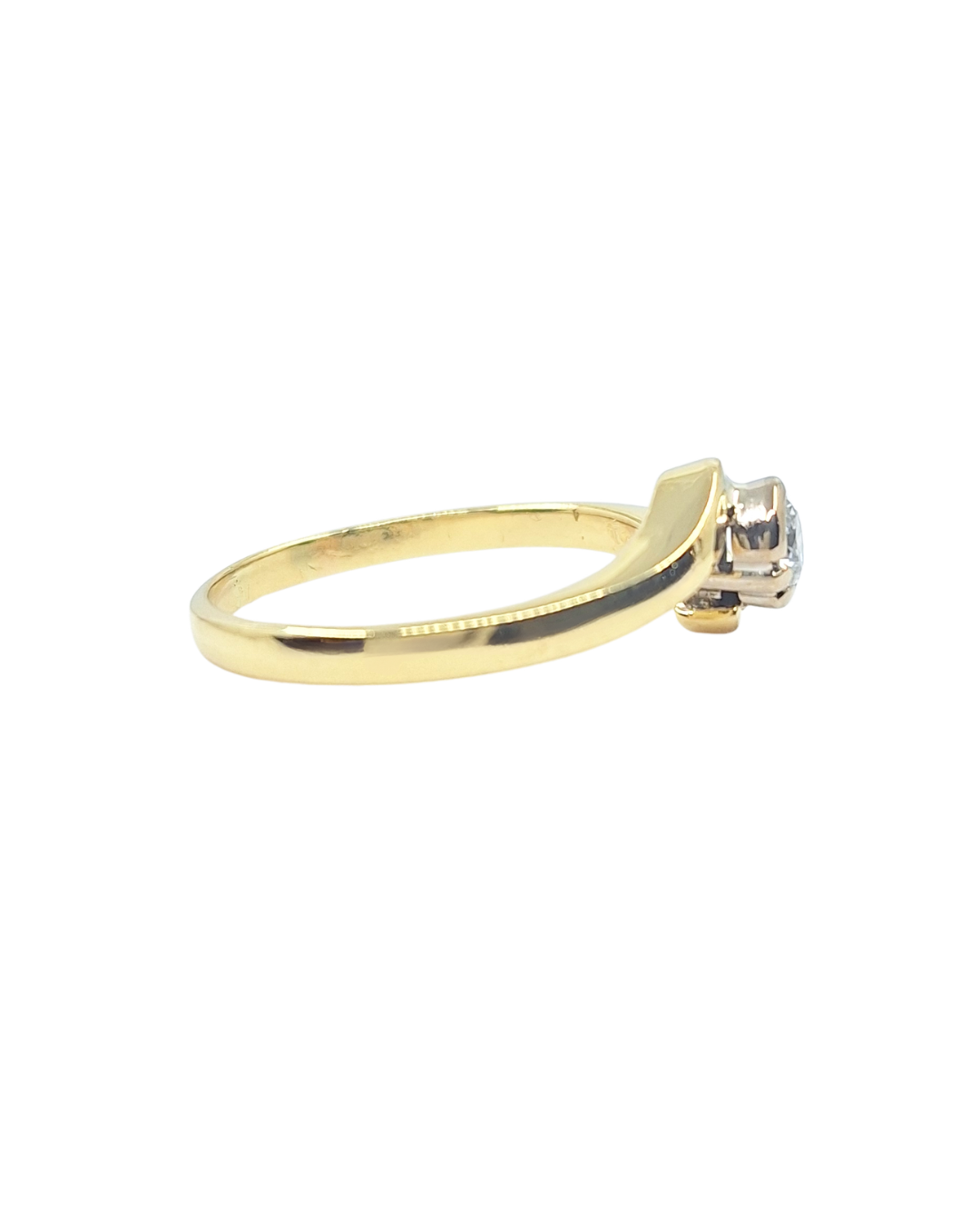 18ct Yellow Gold Diamond solitaire ring