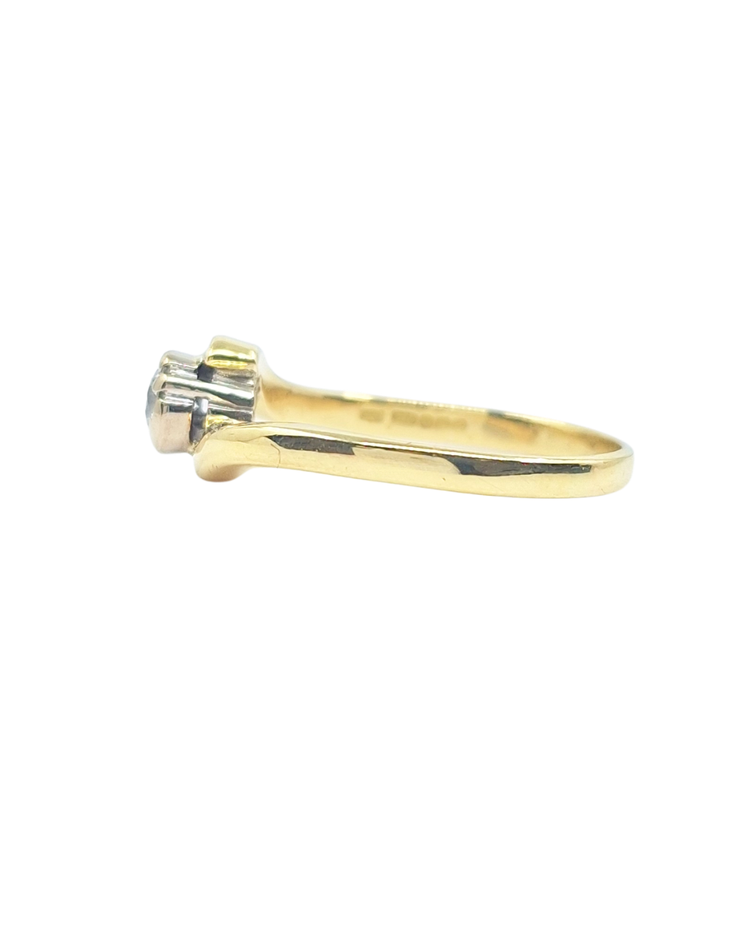 18ct Yellow Gold Diamond solitaire ring