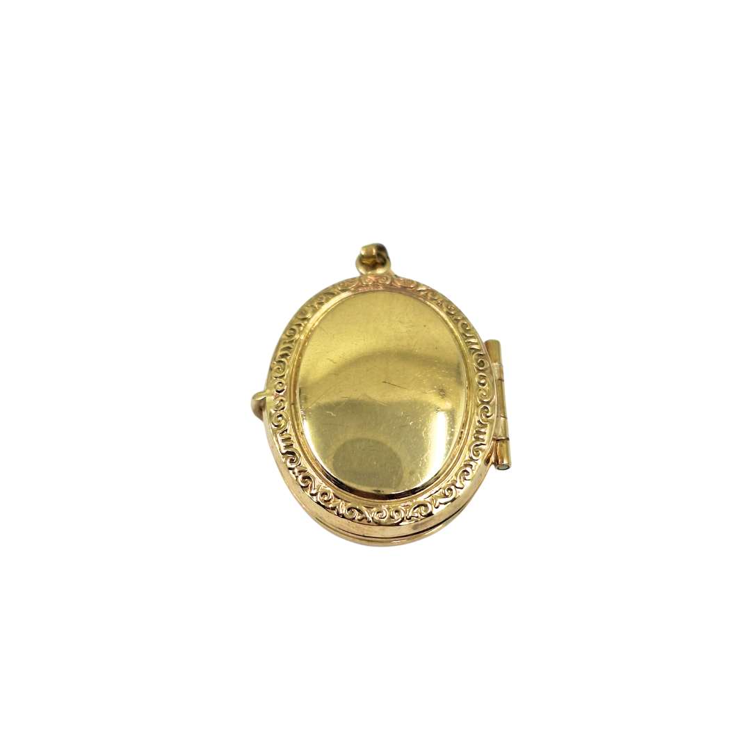 9ct Yellow Gold Engraved Family Locket