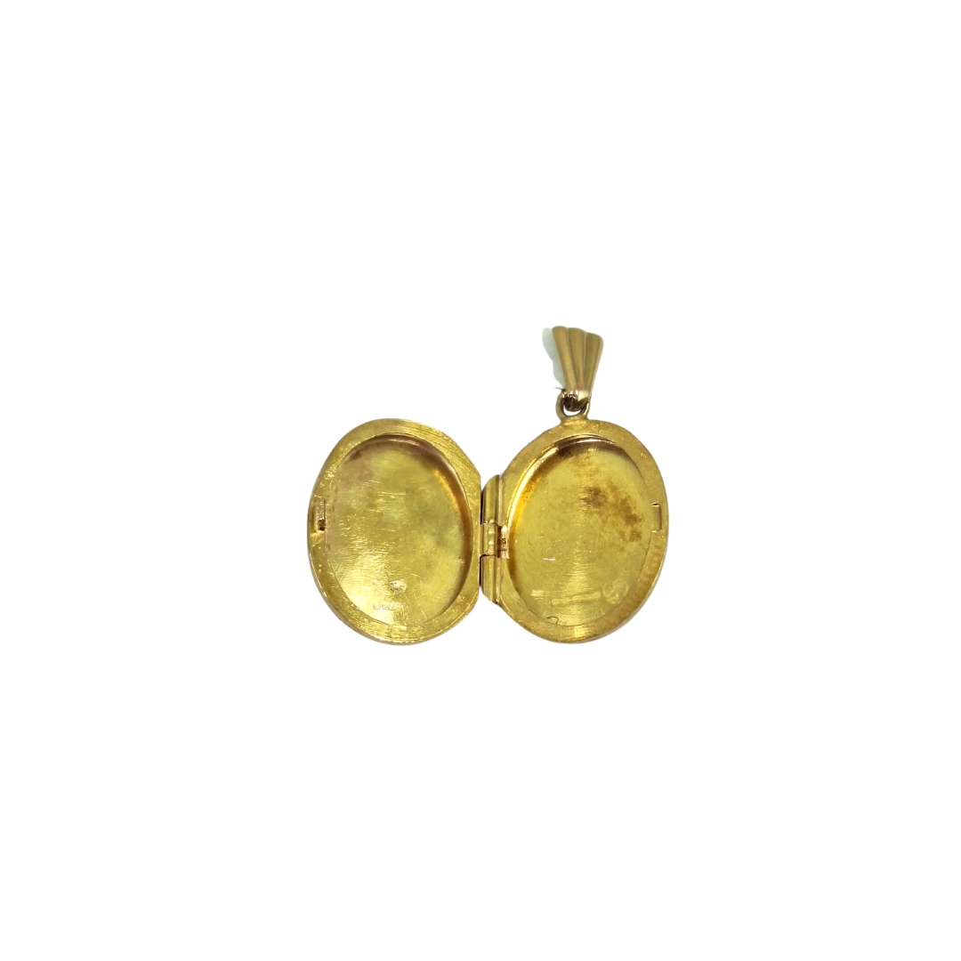 9ct Yellow Gold Engraved Flower Locket