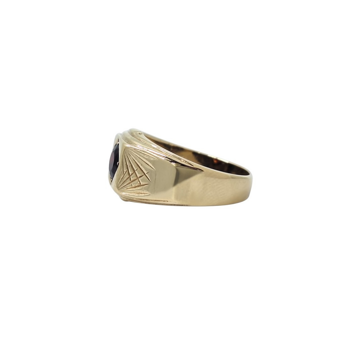 9ct Yellow Gold Garnet Signet Ring