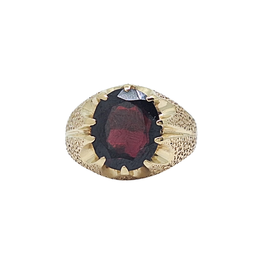 9ct Yellow Gold Garnet Gypsy Ring