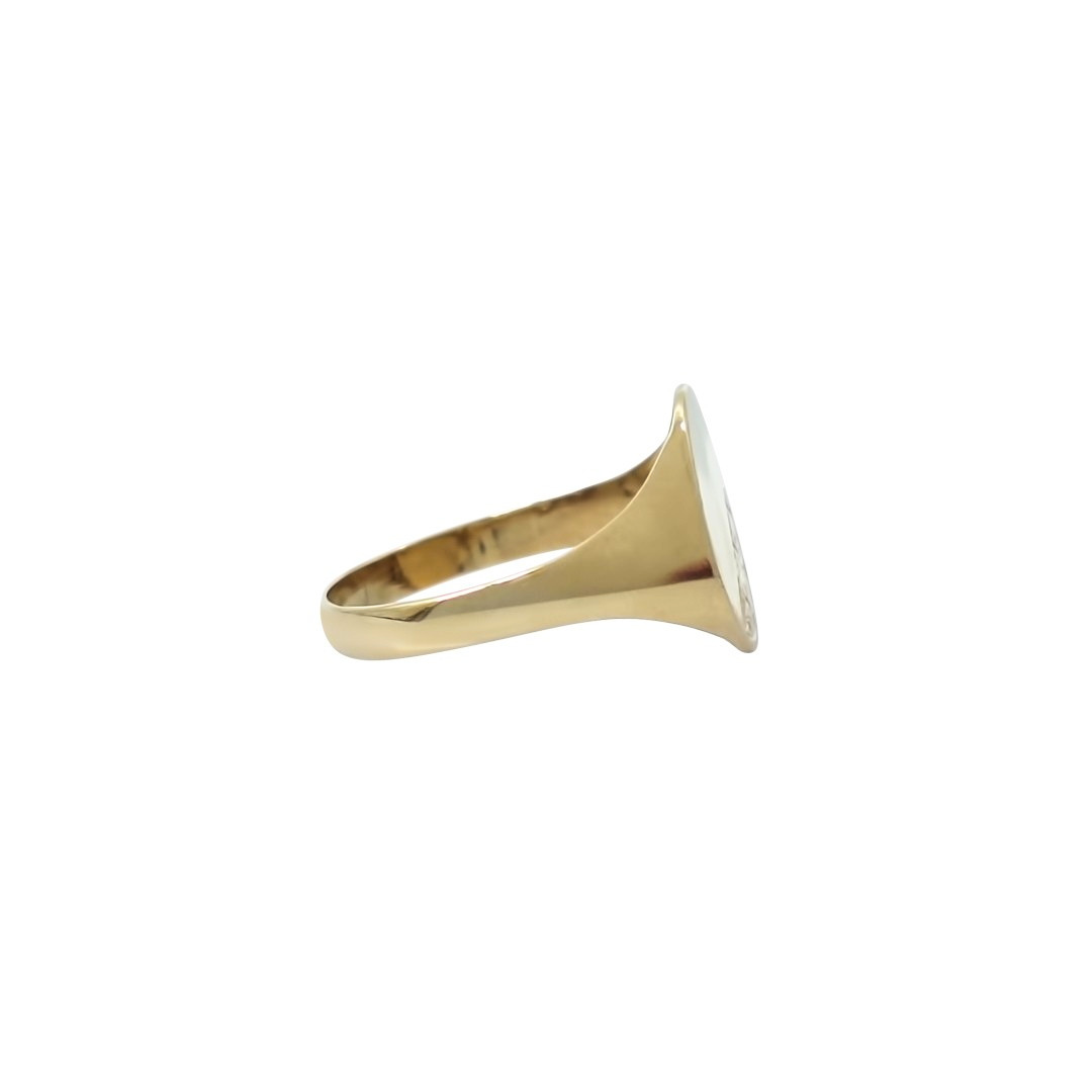 9ct Yellow Gold Oval Engraved Signet Ring