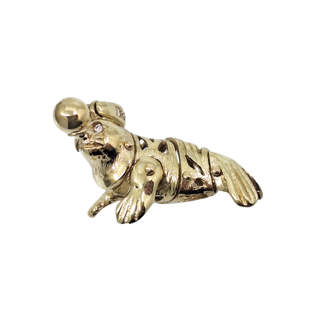 9ct Yellow Gold Sealion Pendant