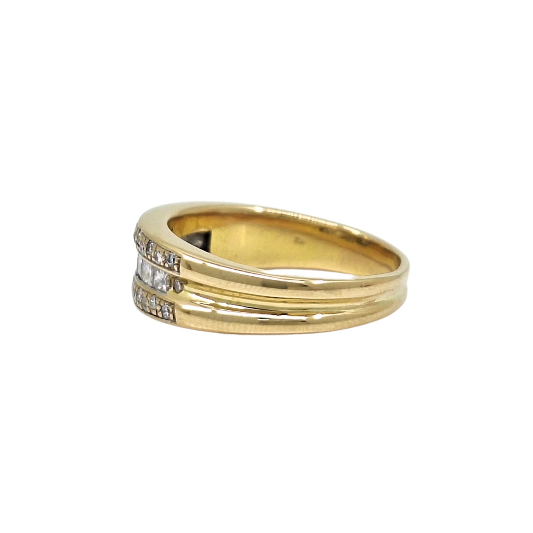 18ct Yellow Gold Fancy Diamond Band