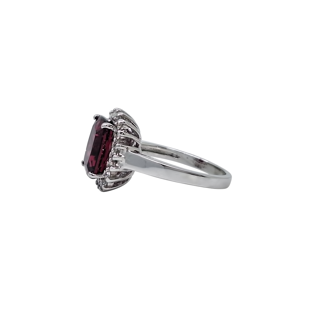 18ct White Gold Red Gemstone & Diamond Ring