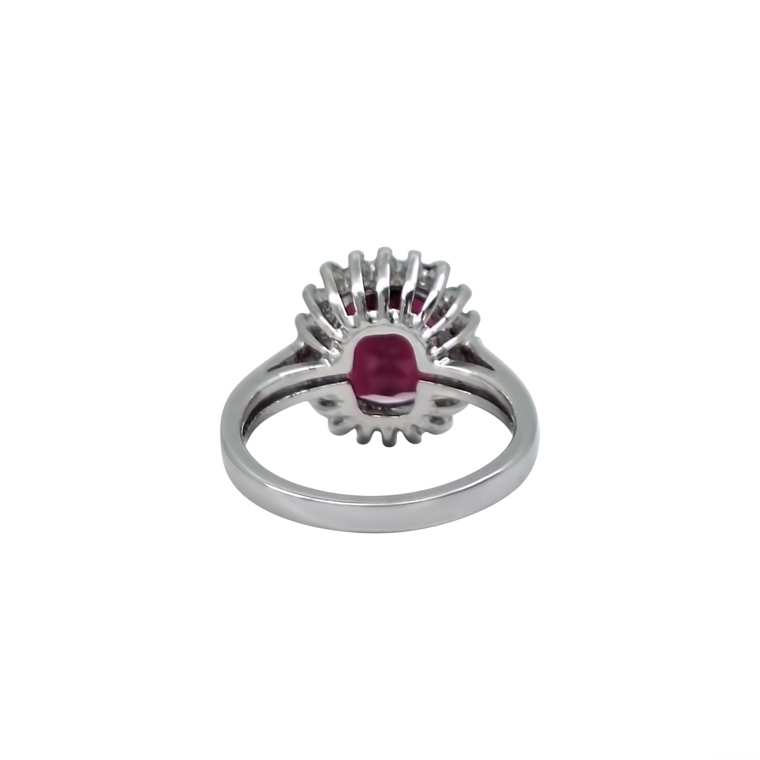 18ct White Gold Red Gemstone & Diamond Ring