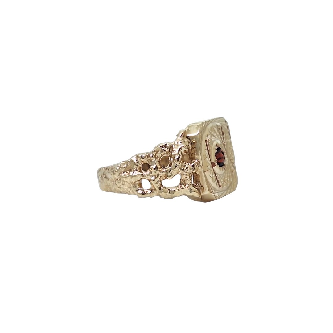 9ct Yellow Gold Garnet Signet Ring