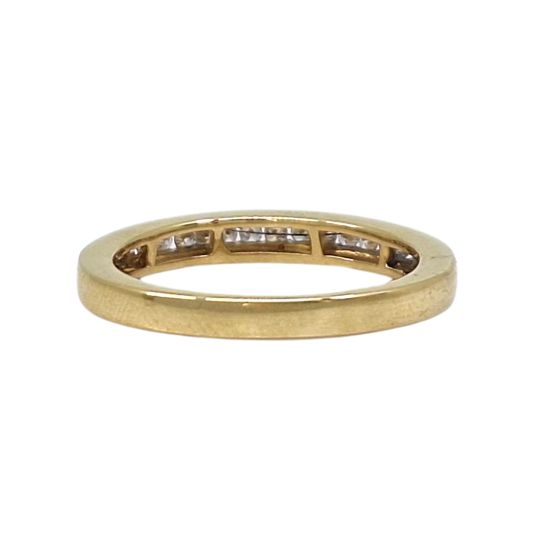 18ct Yellow Gold Diamond Ring