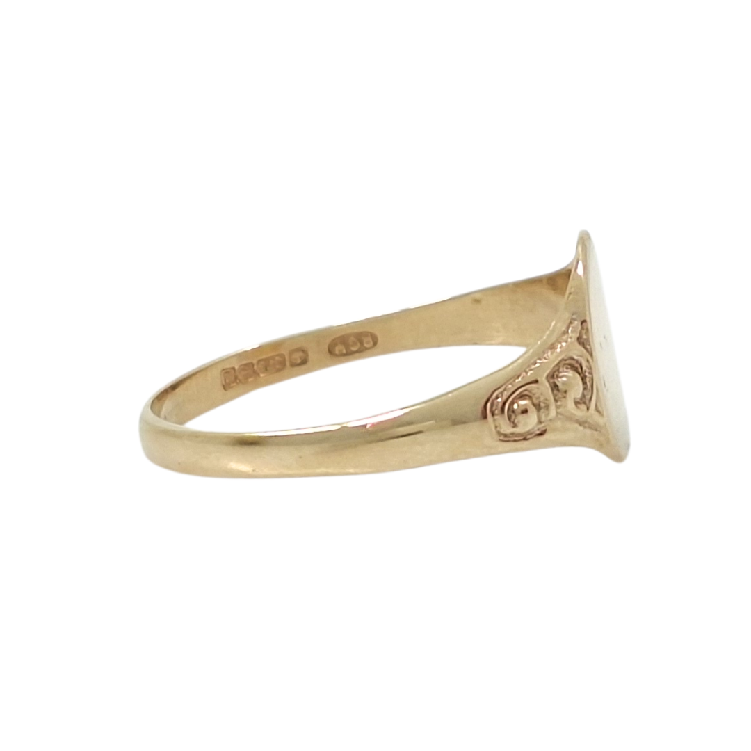 9ct Yellow Gold Oval Signet Ring