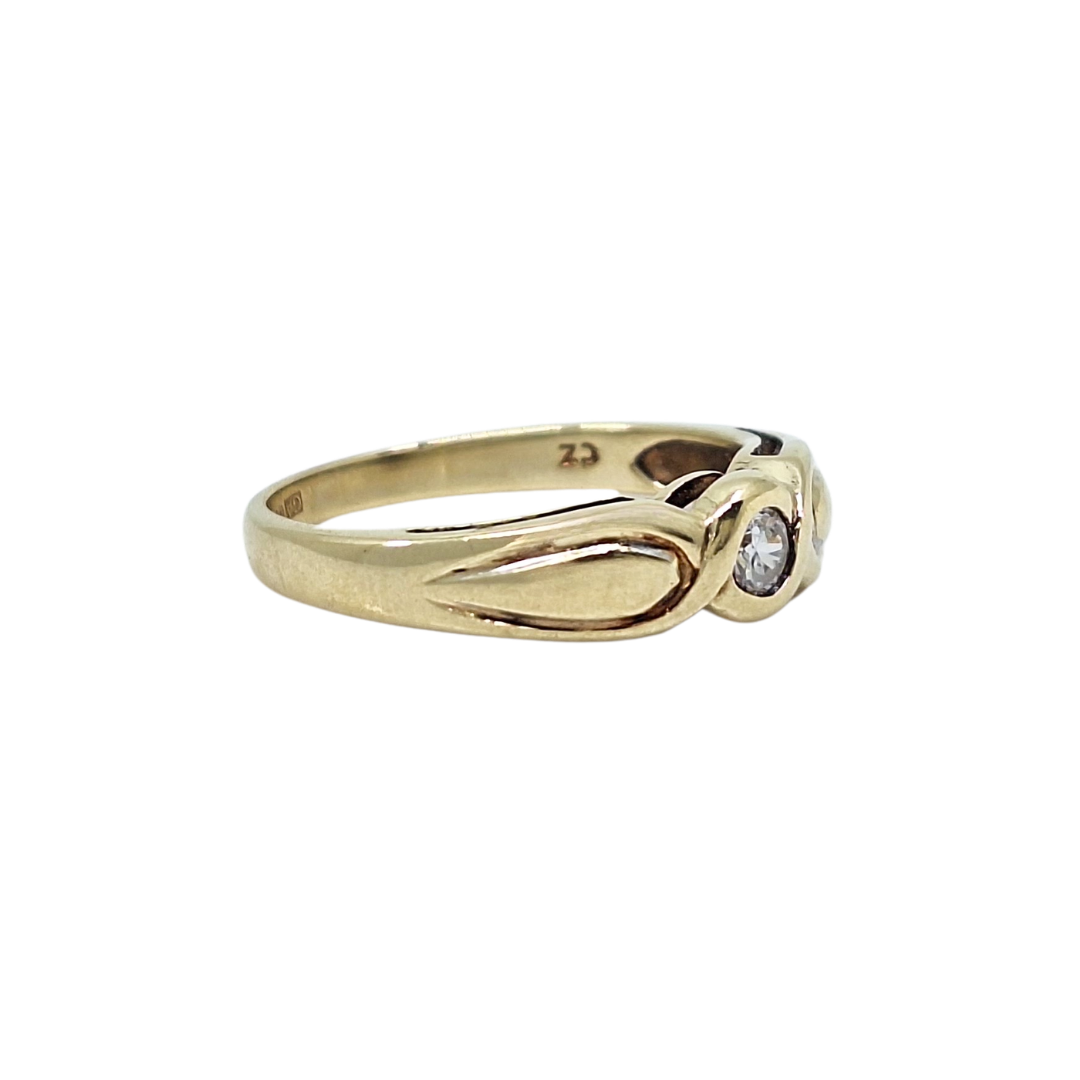 9ct Yellow Gold CZ Ring