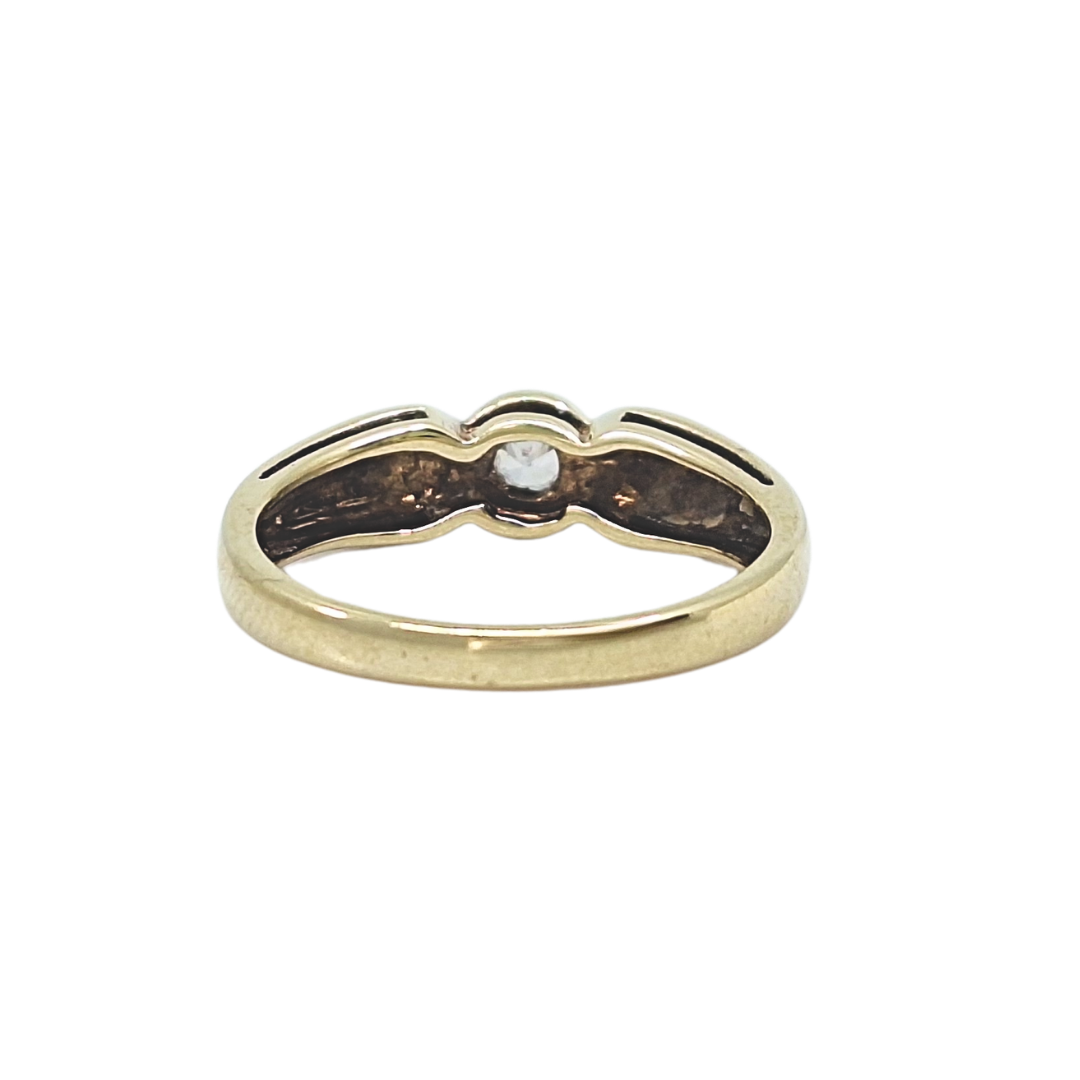 9ct Yellow Gold CZ Ring