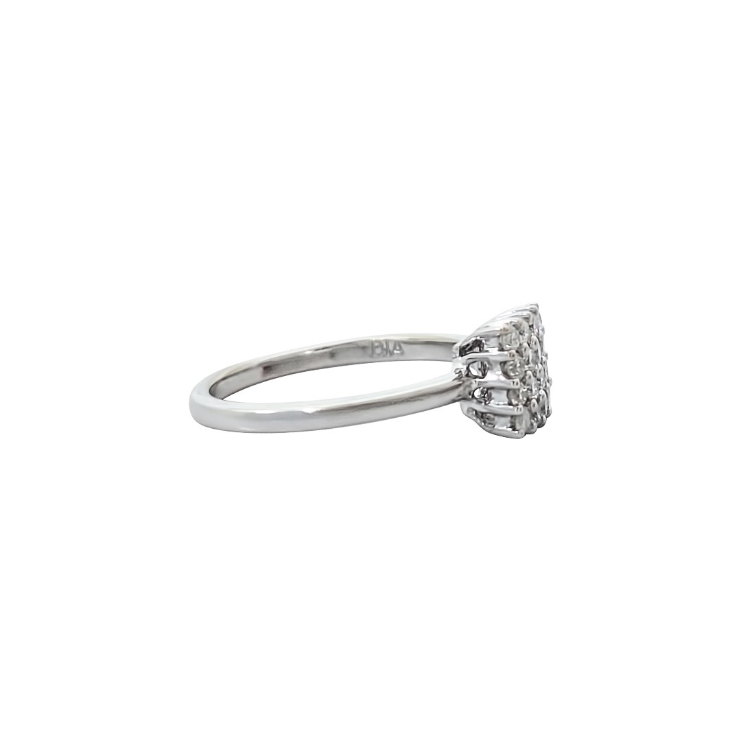 18ct White Gold Diamond Cluster Ring