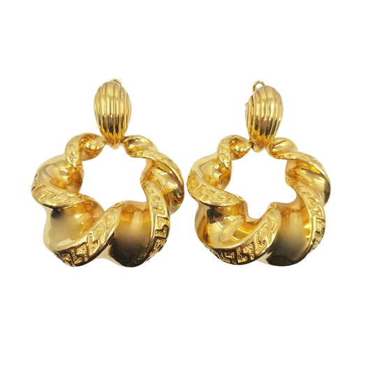 18ct Yellow Gold Twisted Earrings And Pendant Set