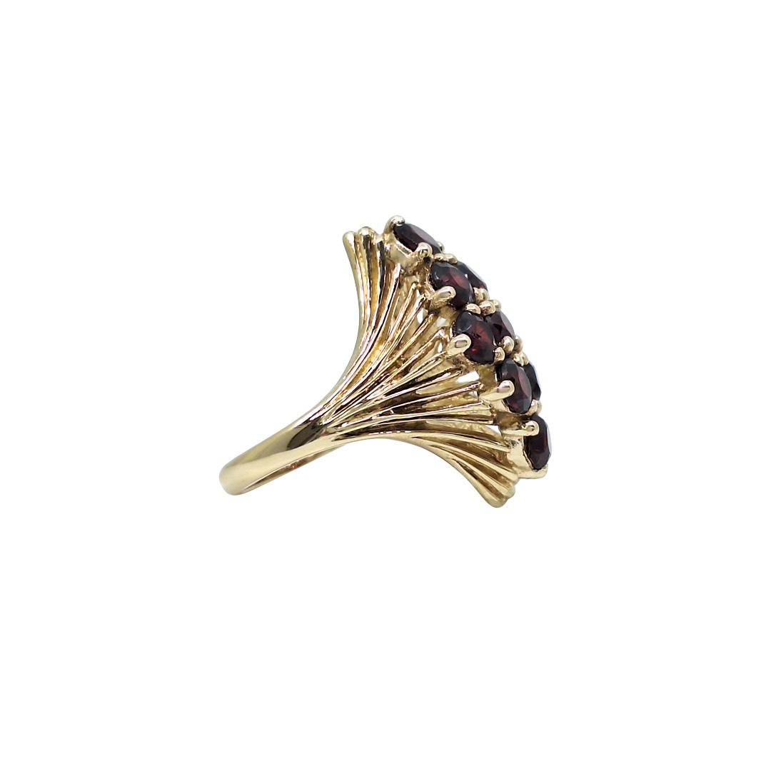 9ct Yellow Gold Garnet Cluster Ring