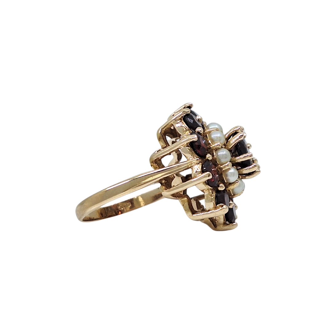 9ct Yellow Gold Garnet & Pearl Ring