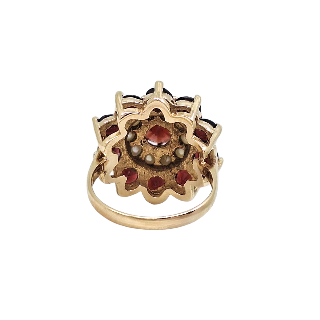 9ct Yellow Gold Garnet & Pearl Ring