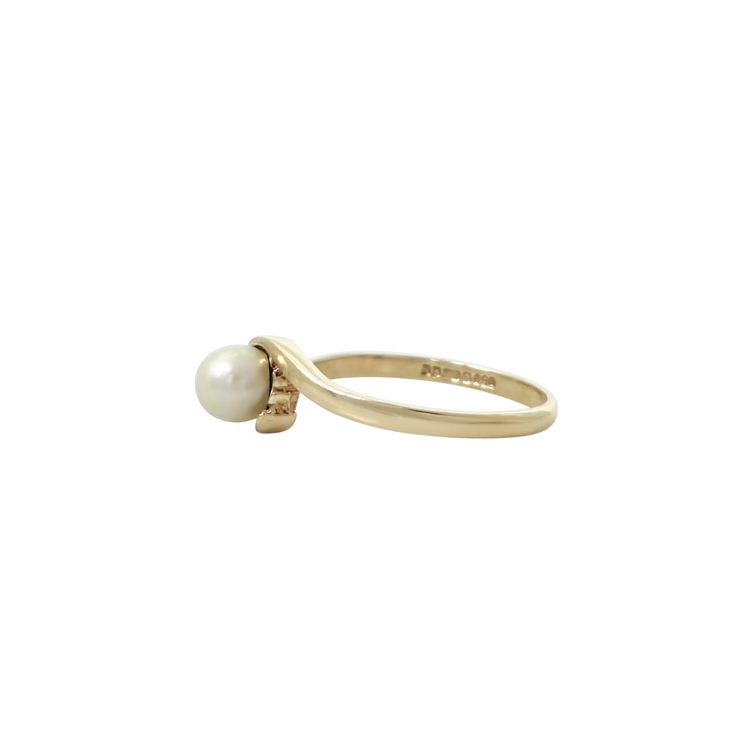 9ct Yellow Gold Pearl Ring