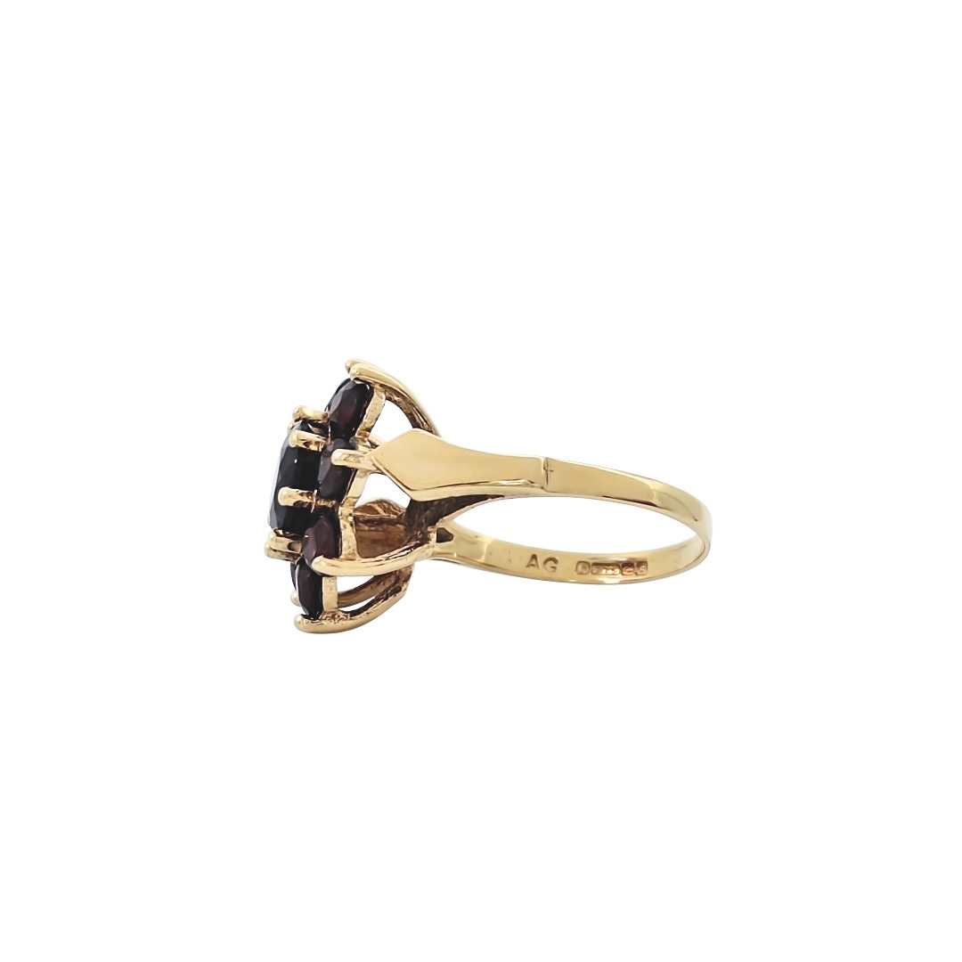 9ct Yellow Gold Garnet Cluster Ring