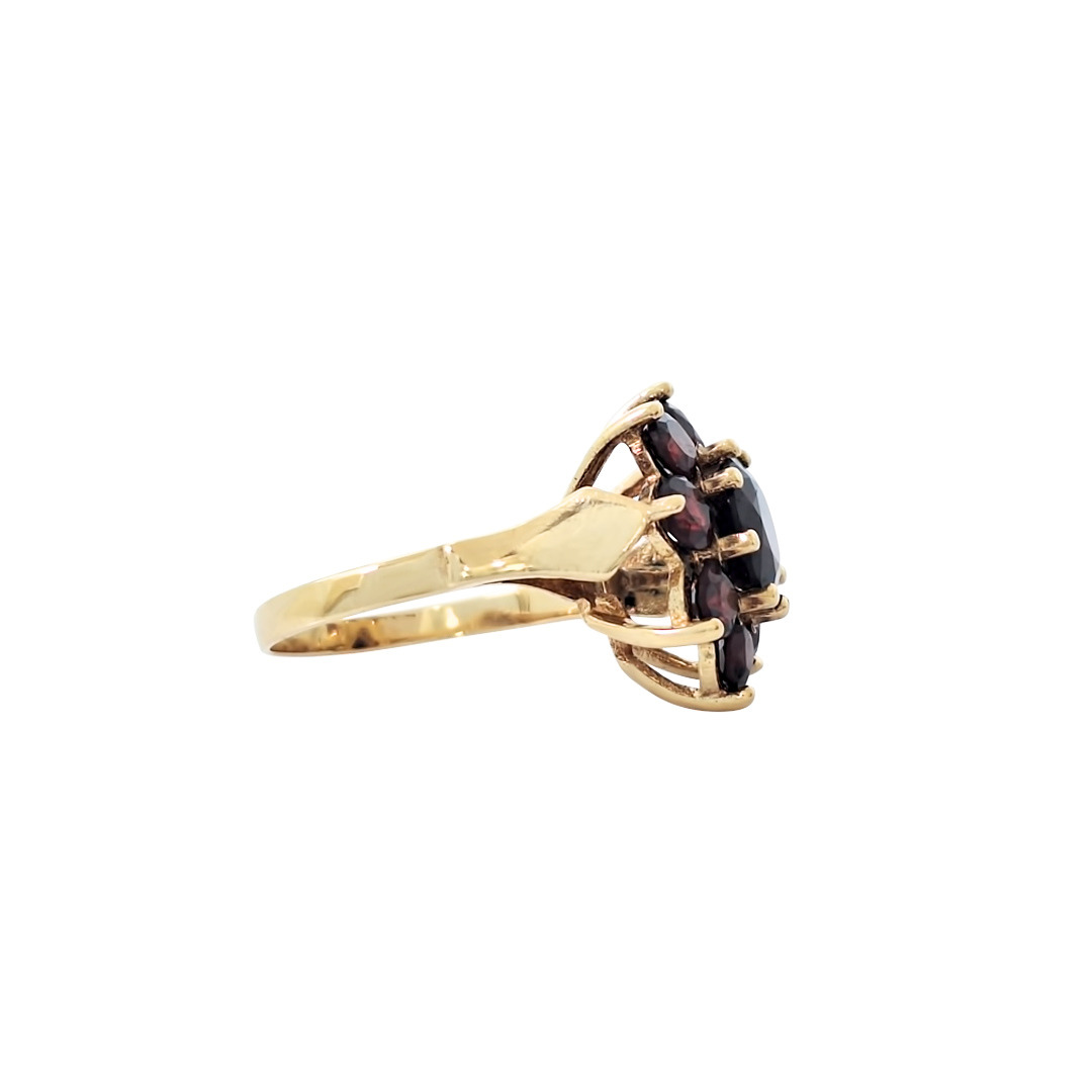 9ct Yellow Gold Garnet Cluster Ring