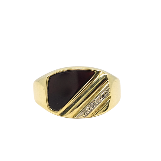 9ct Yellow Gold Diamond And Onyx Ring