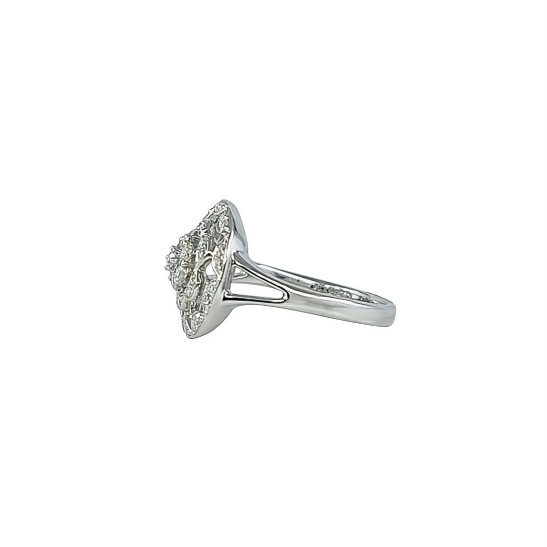 18ct White Gold Diamond Cluster Ring